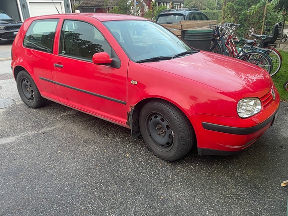 Volkswagen Golf IV 3 of 8