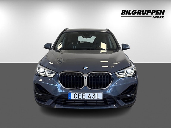 BMW X1 2 of 17