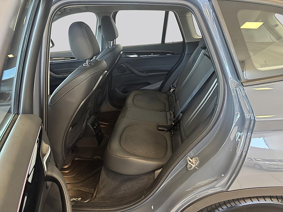 BMW X1 9 of 17