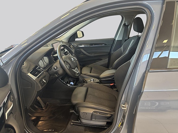 BMW X1 8 of 17