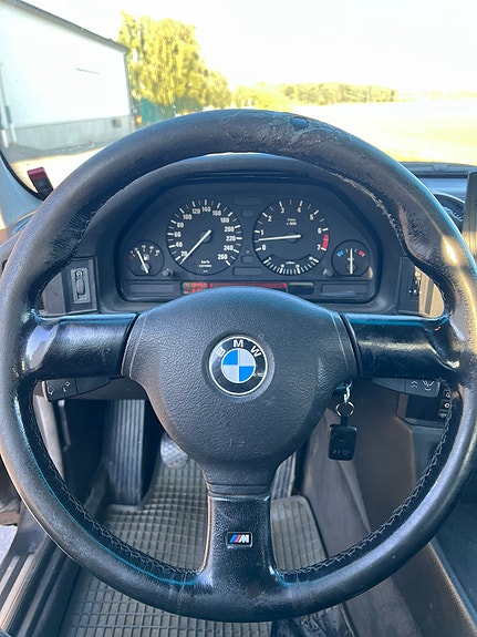 BMW 525 10 of 17