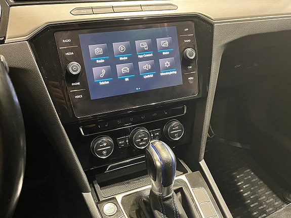 Volkswagen Passat 17 of 21