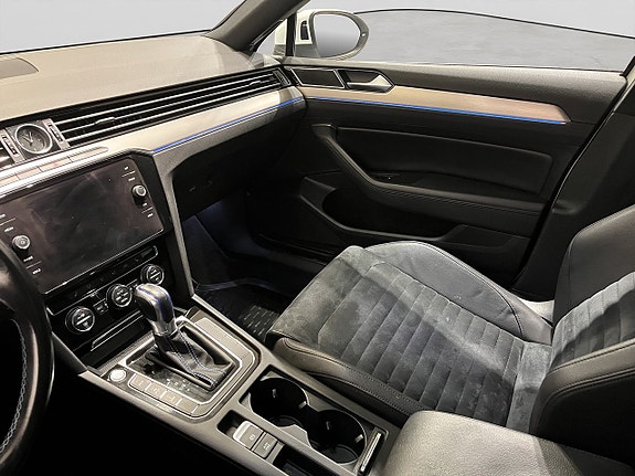 Volkswagen Passat 15 of 21