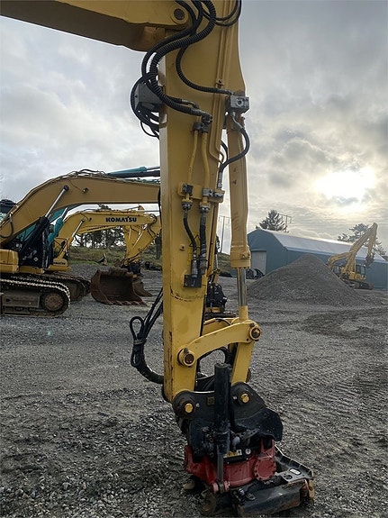 Komatsu PW148-10 3 of 9