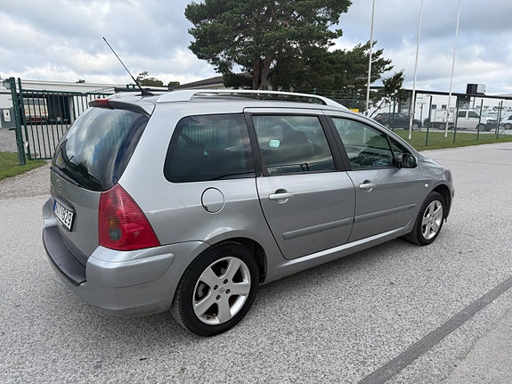 Peugeot 307 SW 7 of 21