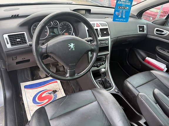 Peugeot 307 SW 8 of 21