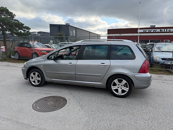 Peugeot 307 SW 19 of 21