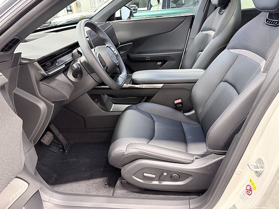 Mazda CX-6e 6 of 15