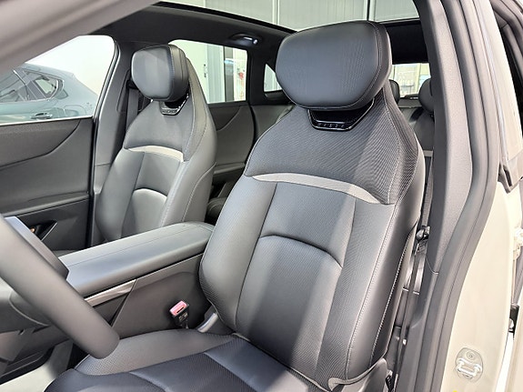 Mazda CX-6e 7 of 15