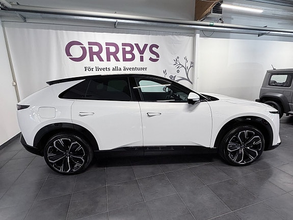 Mazda CX-6e 3 of 15