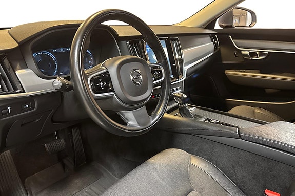 Volvo V90 8 of 14