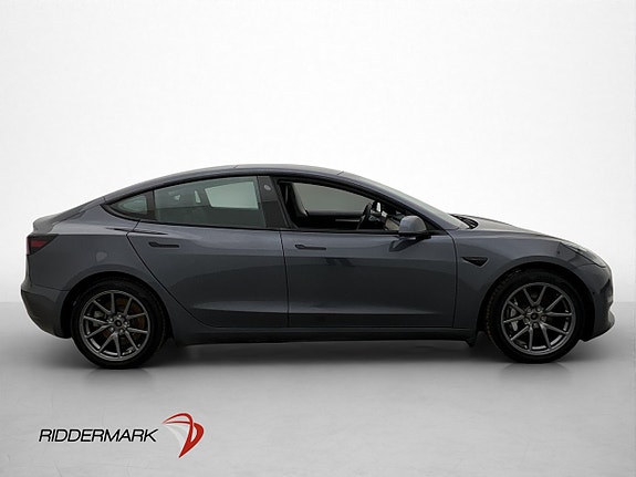Tesla Model 3 9 of 30