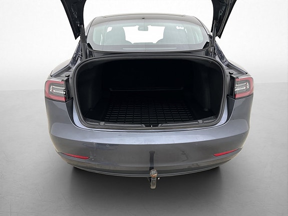 Tesla Model 3 27 of 30