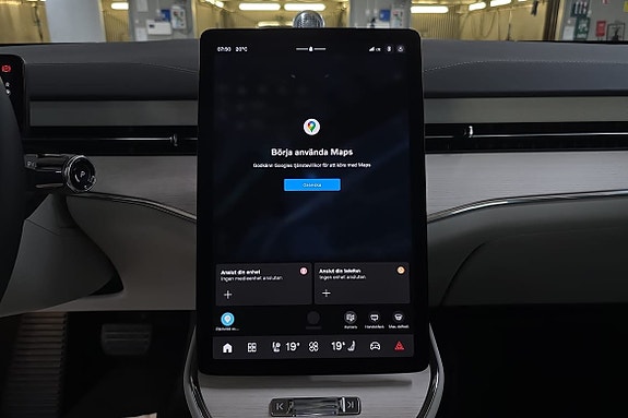 Volvo ES90 15 of 25