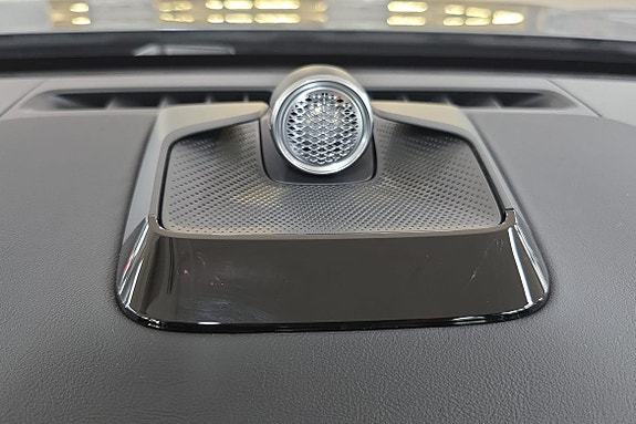 Volvo ES90 22 of 25