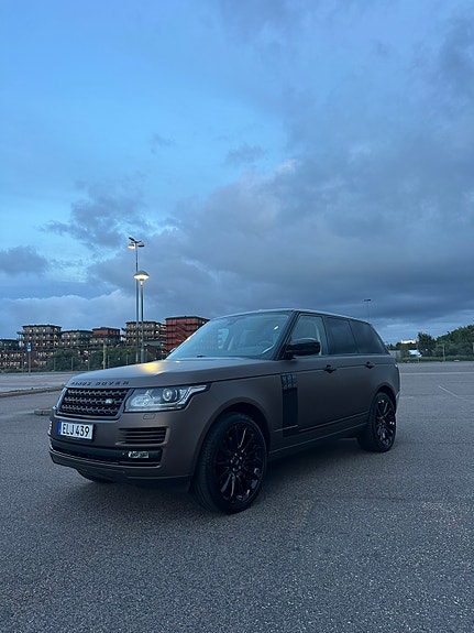 Land Rover Range Rover 2 of 23