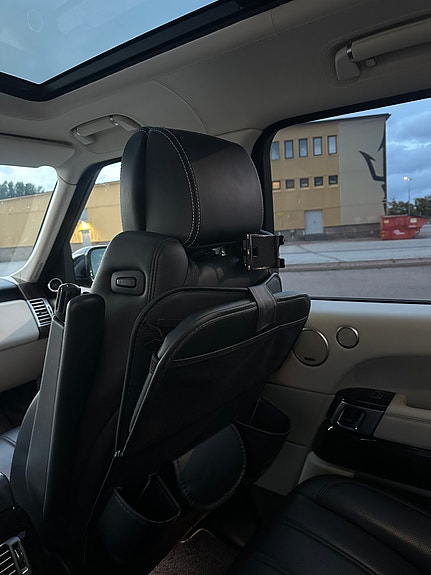 Land Rover Range Rover 13 of 23