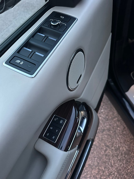 Land Rover Range Rover 17 of 23