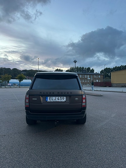 Land Rover Range Rover 8 of 23
