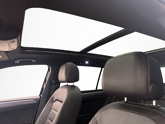 Volkswagen Tiguan 13 of 30
