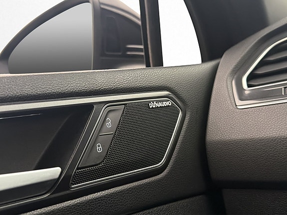 Volkswagen Tiguan 15 of 30