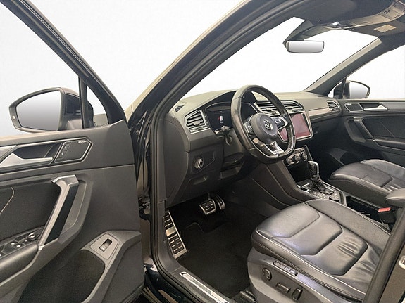 Volkswagen Tiguan 11 of 30
