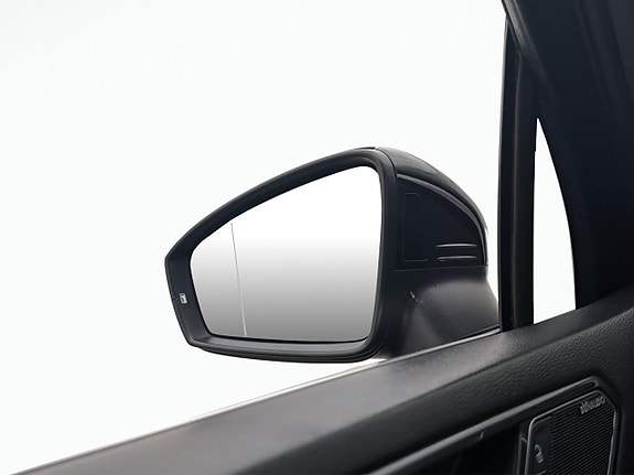 Volkswagen Tiguan 10 of 30