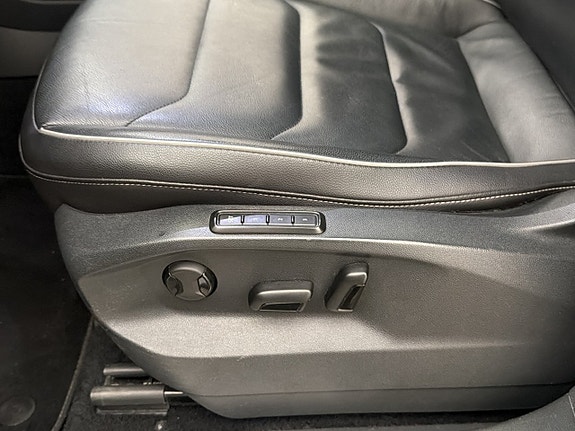 Volkswagen Tiguan 14 of 30