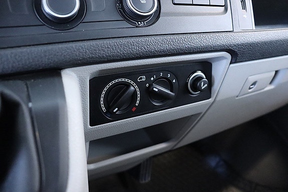 Volkswagen Transporter 10 of 12
