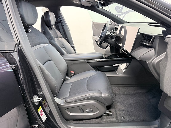 Mazda CX-6e 4 of 11