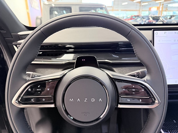 Mazda CX-6e 5 of 11