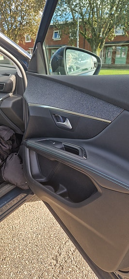 Peugeot 3008 4 of 7