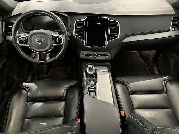 Volvo XC90 5 of 14