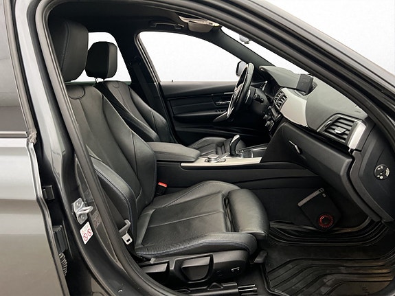 BMW 320d 24 of 30