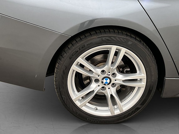 BMW 320d 30 of 30