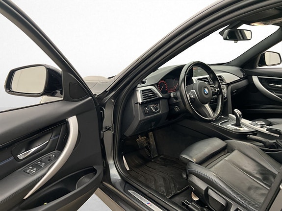 BMW 320d 11 of 30