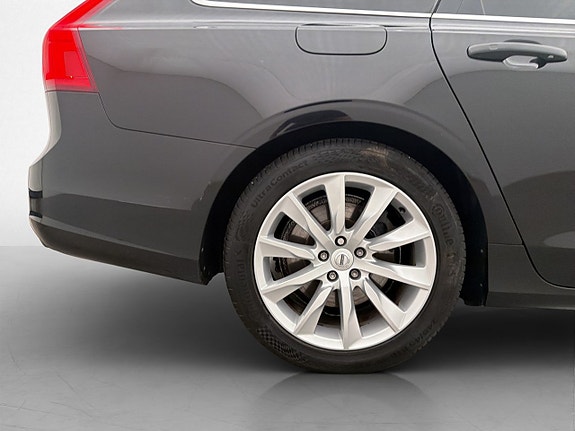 Volvo V90 27 of 30