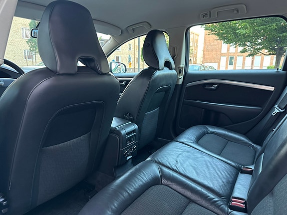 Volvo V70 7 of 10