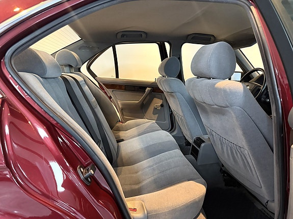 BMW 518 8 of 15