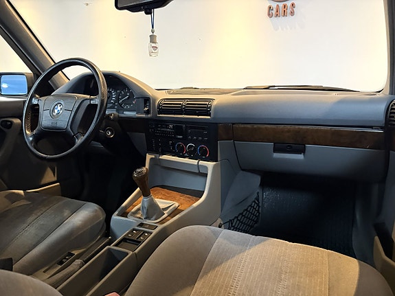 BMW 518 11 of 15