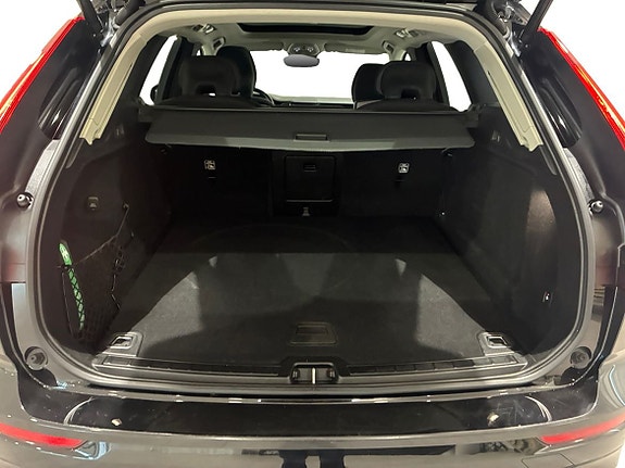 Volvo XC60 14 of 16