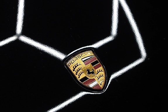 Porsche Cayenne 16 of 22