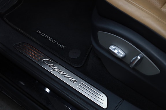 Porsche Cayenne 22 of 22