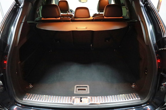 Porsche Cayenne 15 of 22