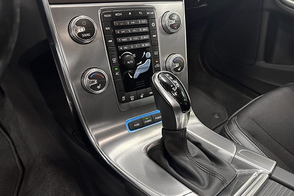 Volvo V60 15 of 19