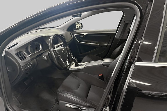 Volvo V60 7 of 19