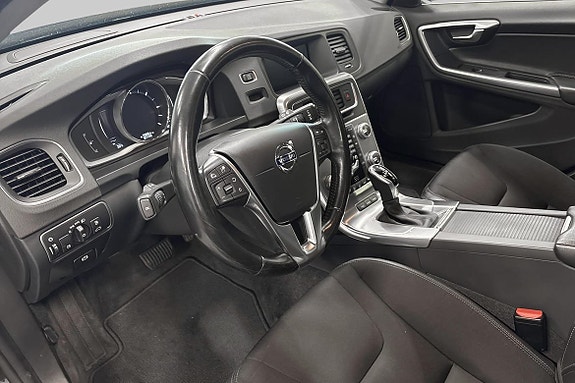 Volvo V60 8 of 19