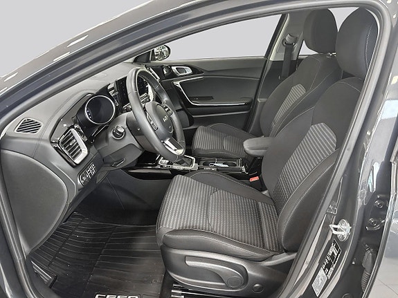 Kia Ceed 8 of 17