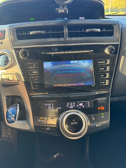 Toyota Prius+ 7 of 7