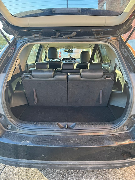 Toyota Prius+ 2 of 7